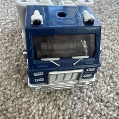 Transformers War for Cybertron: Kingdom Deluxe Pipes Action Figure