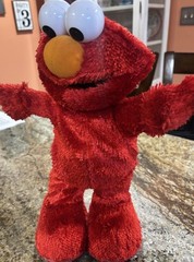 2002 Mattel Fisher Price Hokey Pokey Elmo Sings Dances Works