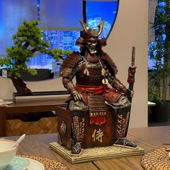 Japanese Samurai Warrior Figurine – Red Gold Decor