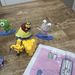 Lot Of Monster Inc Figures 9 As Shown