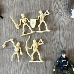 VTG Large Mixed Lot of Military & Other Action Figures & Accessories