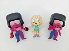 2016 Funko Mystery Minis Lot Pearl Garnet With and w/o Gloves Steven Universe