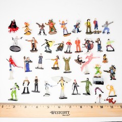 Lot Of 35 MiniFigs Toys Comics Heroes Wiz Kids Die Cast Mini-Figures Bundles