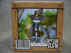 Plunderlings NEW * Captain Ash * Lone Coconut Action Figure Monster Pirate