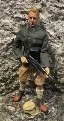 1/6 BBi/Dragon 1st Waffen SS Tropical Trooper w/MP40 SMG Italy 1943-44