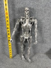 NECA Terminator 2 Endoskeleton T-800 LED Light up Eyes 1/4 Scale 18″ Figue