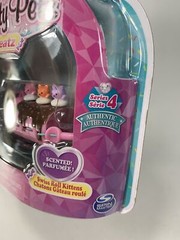 Twisty Petz Treatz Series 4 Swiss Roll Kittens Bracelet. Ages 4 and up.
