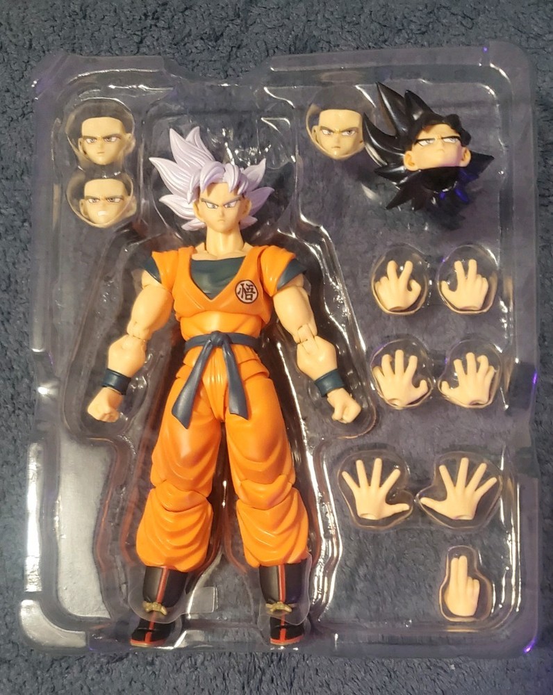 S.H.Figuarts Goku Ultra Instinct Sign and Mastered