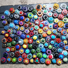 Beyblade Burst Metal LOT OF 10 Random Takara Tomy Hasbro + Rip Launcher -Genuine