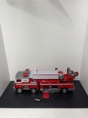 Paw Patrol Ultimate Rescue Fire Truck Extendable Ladder Lights Sound