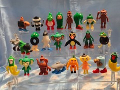 LOT OF 24 TRALALERO TRALALA 24 PIECE TOY SET ACTION FIGURES MINI COLLECTIBLES
