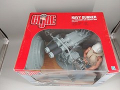 GI Joe Navy Gunner w/ 40mm Twin Mount Anti-Aircraft Hasbro 2000