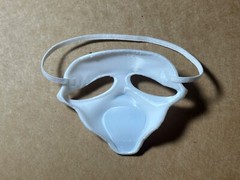 3D Printed Ghostface Mask for Labubu – Glows in the dark!