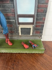 Marvel Diamond Select The Amazing Spider-Man Action Figure READ