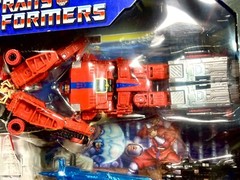 2022 Street Fighter II x Transformers – Optimus Prime (RYU) vs Megatron (BISON)