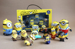 Universal Studios Park Exclusive Play Set 5 Figurines New + Lot of 14 Minions