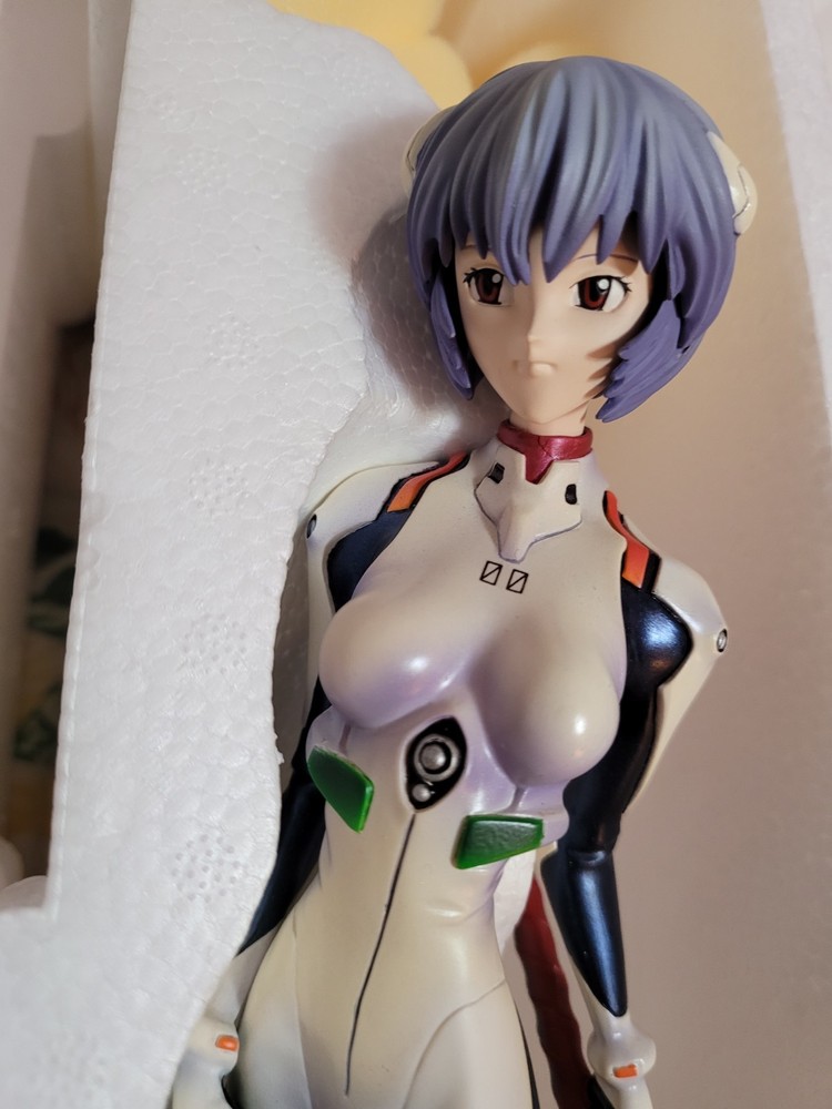 Rei Ayanami Spear of Longinus (Cold Cast) – Evangelion – Kaiyodo 1/8 -(OPEN-BOX)
