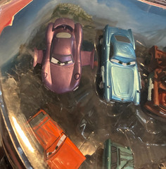 DISNEY PIXAR CARS 2 COMPLETE VEHICLE FIGURINE PLAYSET ORIGINAL BOX