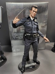 Hot Toys Terminator T-1000 3‑Figure Set 1/6 Movie Masterpiece