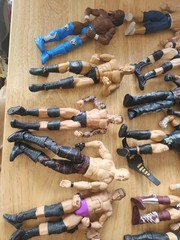 Huge Lot Of Used Wrestlers Mix Years! 32 Wrestlers Many Different Years