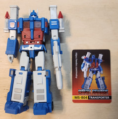 Magic Square – MS-B04 Transporter – Ultra Magnus 1.0 Transformers Free Shipping