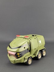 Transformers Animated Bulkhead complete Hasbro Voyager Class TRU 2009