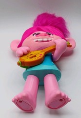 Trolls Poppy Doll Singing Guitar Hasbro DreamWorks Girls Just Wanna 11” tall B