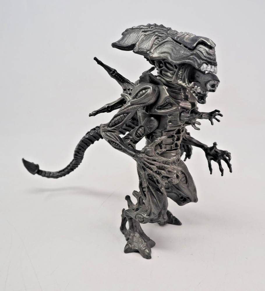 ALIENS Queen Alien Deluxe Xenomorph Action Figure 6″ Kenner 1992 Vintage