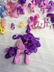 My Little Pony Figures Mix Lot of 17 Brushable Molded Various Sizes MLP