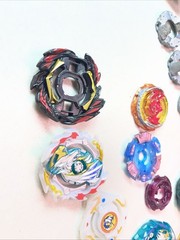 Lot of 20 Beyblade Tops Hasbro Collection Plus Rip Cords And Launchers