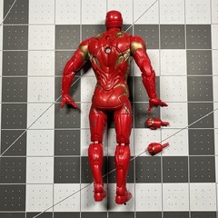 Marvel Legends Iron Man Mark L First 10 Years 3-pack Light Up Arc Reactor Hasbro