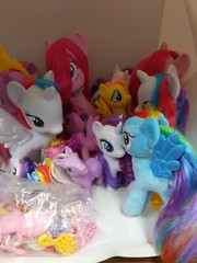Lot Of 27 My Little Pony Figures All 2000’s, Varies Sizes & Bag Of Brushes