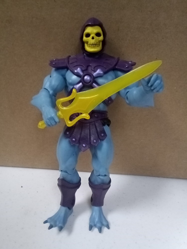 * MOTU MASTERS OF THE UNIVERSE CLASSICS SKELETOR ACTION FIGURE