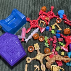 treasure x lot Accessories Weapons Coffins Eagle Snake Spider Gold Red Green