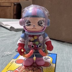 Jon Burgerman-mega Space Molly 100% Series 4 Confirmed