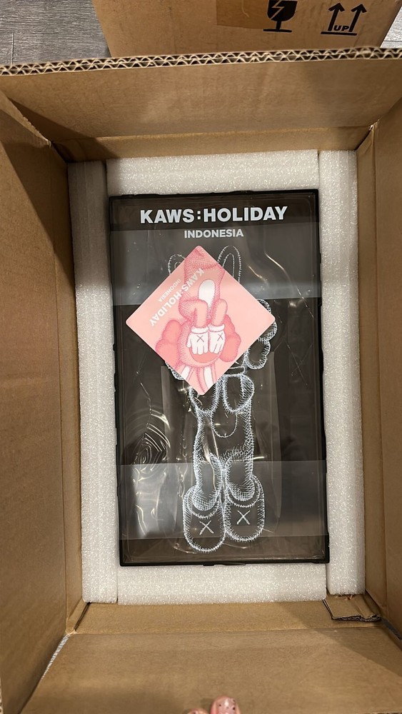 KAWS – Holiday Indonesia Vinyl Figure – LIMITED EDITION – BLACK