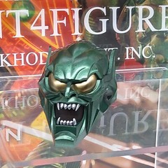 Hot Toys MMS631 Spider-Man NWH Green Goblin action Figure’s Masked Head sculpt