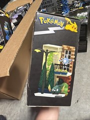 Pokémon Select City Street Environment Pack with Magnemite Trubbish Series 5