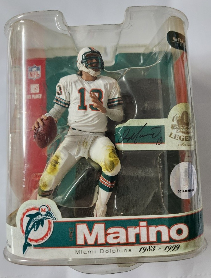 NEW DAN MARINO McFARLANE NFL PLAYERS LEGEND SERIES 3 FIGURE MIAMI DOLPHINS 2010