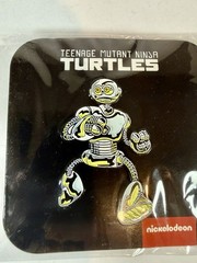 NECA TMNT Loot Crate Mirage Comics Accessories 2020 Fugitoid Enamel Pin
