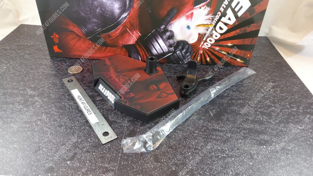 Hot Toys MMS490 Deadpool 2 action figure’s 1/6 scale base stand only