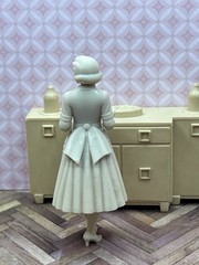 1:24 1950 Housewife Hostess Homemaker Figure Inspired by Marx