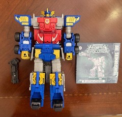 Transformers Legacy Evolution Armada Universe Optimus Prime Commander Class