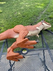 Jurassic World Carnotaurus Dinosaur Figure 39″ Long Colossal Mattel EUC