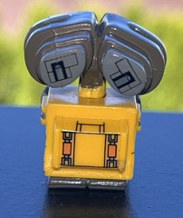 Disney Doorables Wall-E Lot of 8 Wall-E Eve Burn-E Captain McCrea M-O
