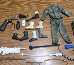 HUGE LOT of VINTAGE GI Joe clothes accessories weapons 108 Pieces
