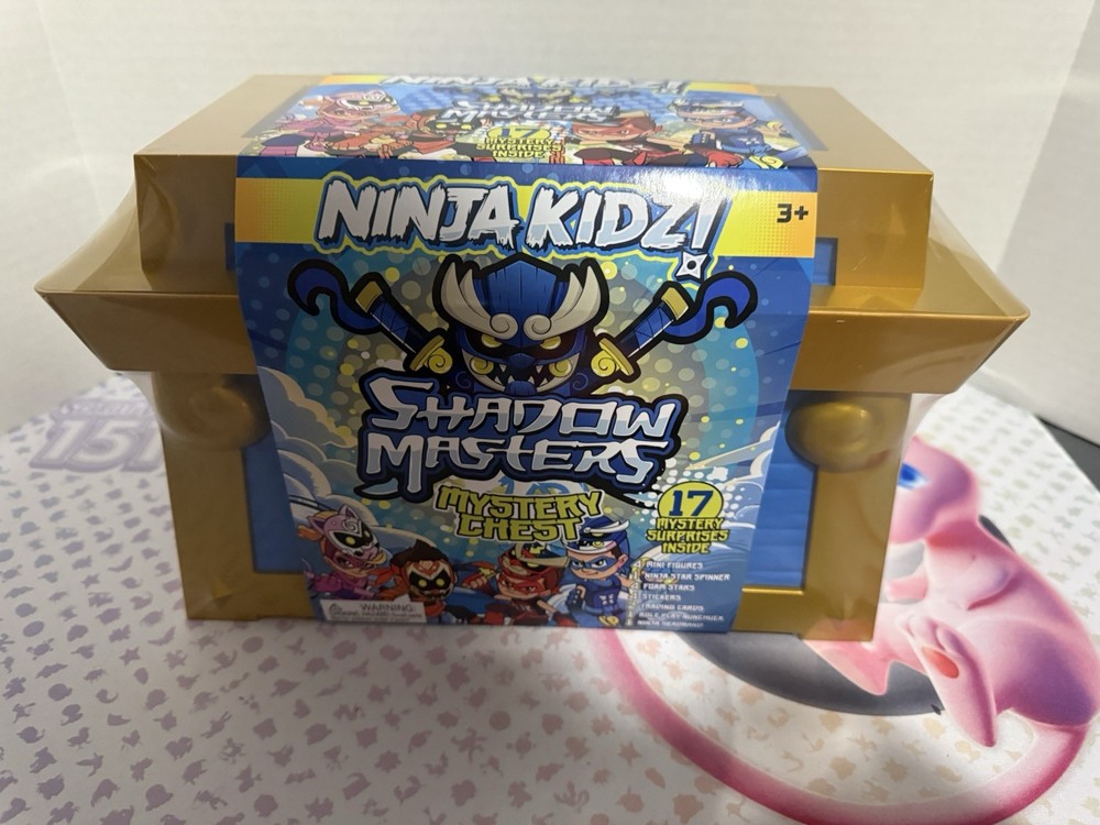 Ninja Kidz Shadow Masters Mystery Large Chest 17 Suprises NIP