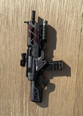 NECA GEARS OF WAR Official 3 Retro Lancer Weapon Replica ABS Plastic