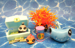 LITTLEST PET SHOP RARE #1-68 OTIS HEADHAMMER MINI SHARK, TEENSIE FISH & CRAB