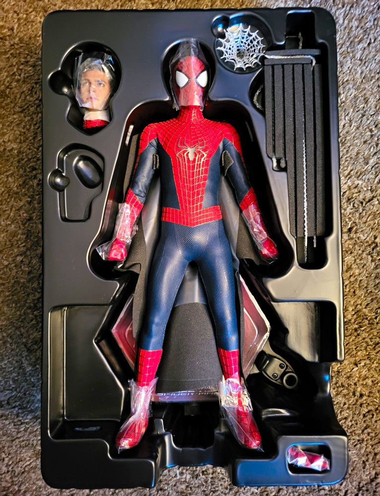 Hot Toys MMS658 The Amazing Spider-Man 2 With Toystay White Lense [MISSING MASK]